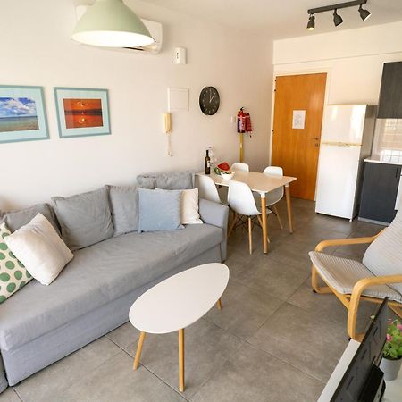 Blu Mackenzie 1 Bdr Flat With Pool Apartman Lárnaka Kültér fotó